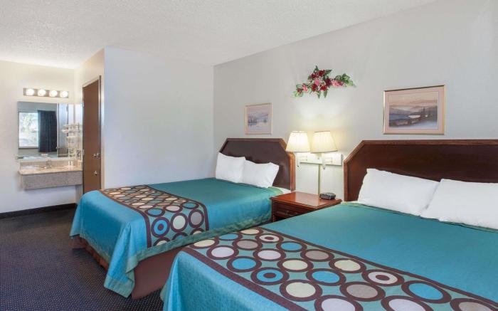 Super 8 By Wyndham Selma/Fresno Area