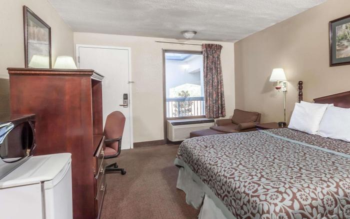 Days Inn by Wyndham Goodlettsville