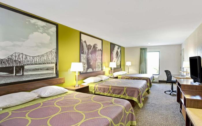 Super 8 By Wyndham Gainesville