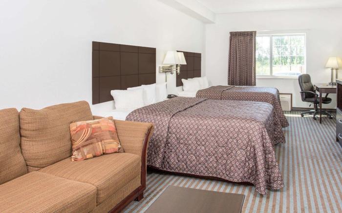 Super 8 By Wyndham Cedar Falls