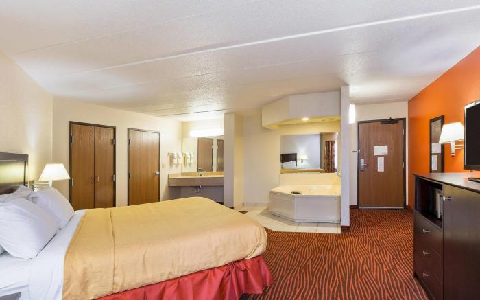 AmericInn by Wyndham Muscatine