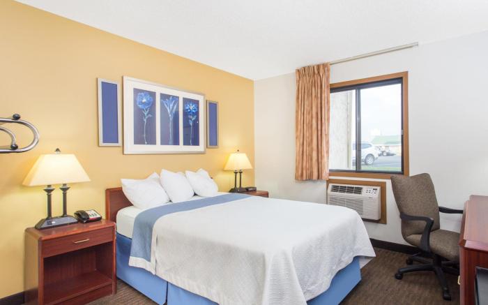 Days Inn by Wyndham Austin
