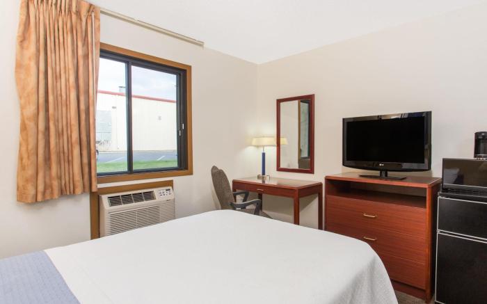 Days Inn by Wyndham Austin