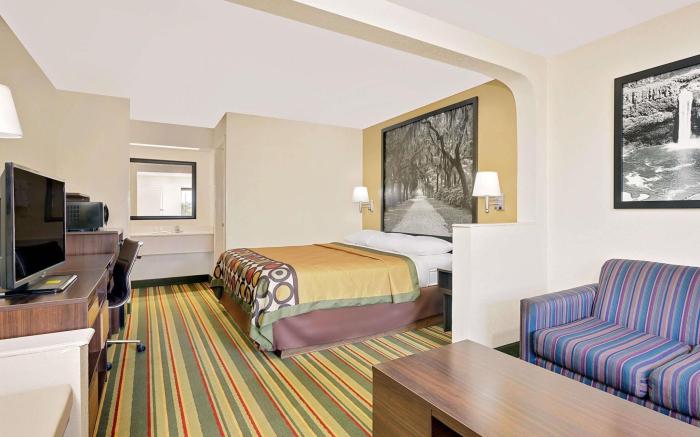 Super 8 By Wyndham Byron/South Macon