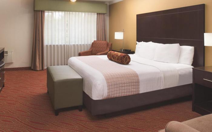 Best Western Plus Parkway Inn