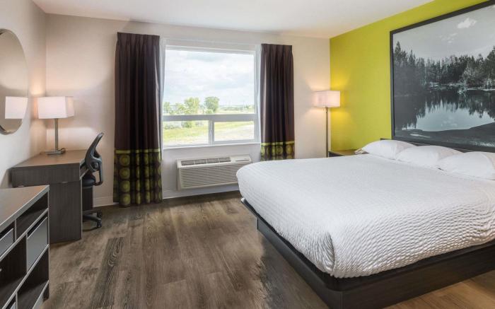 Super 8 By Wyndham Winnipeg East Mb