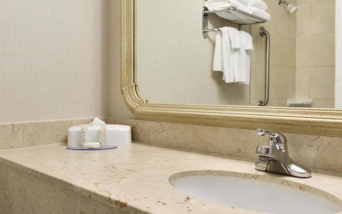 Travelodge by Wyndham Vancouver Airport