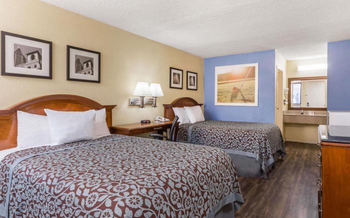 Days Inn by Wyndham College Park Airport Best Road