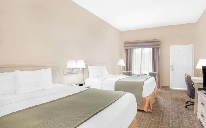 Baymont by Wyndham Crestview