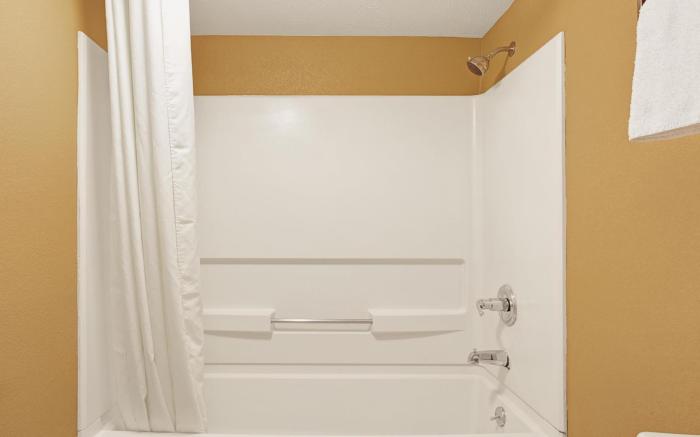 Super 8 By Wyndham Pearl/Jackson/East