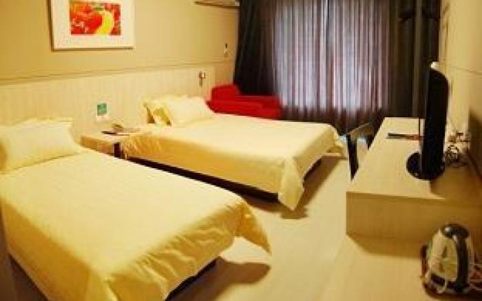 Jinjiang Inn Zhuhai Xiangzhou Qinglv Middle Road Theater