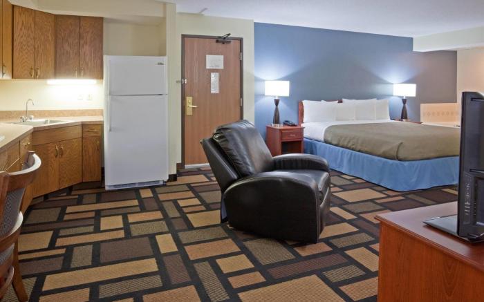 AmericInn by Wyndham Austin