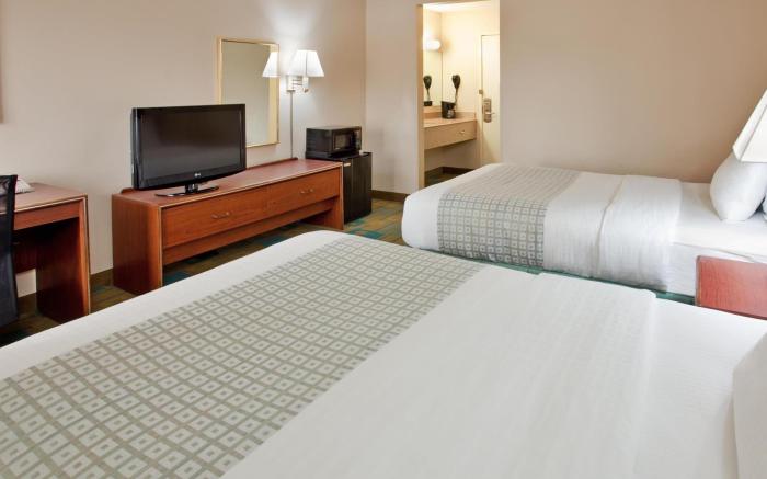 La Quinta Inn & Suites by Wyndham Des Moines West Clive