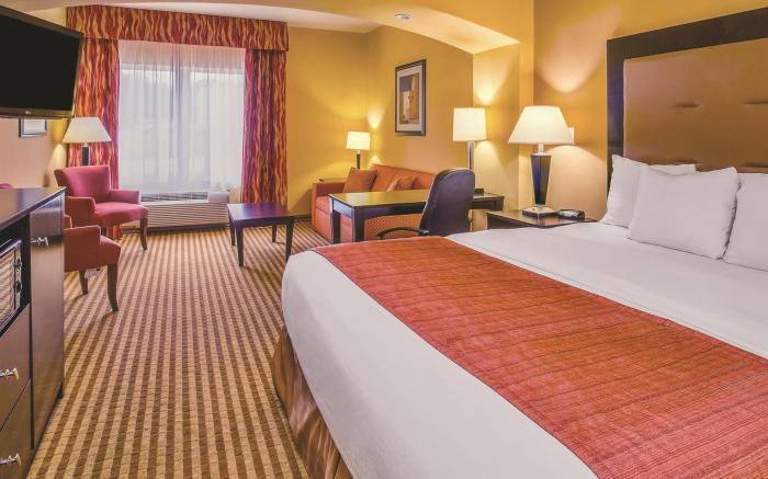 La Quinta Inn & Suites by Wyndham Union City