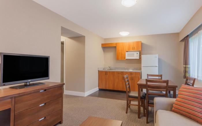 Super 8 By Wyndham Abbotsford Bc