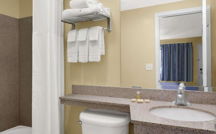 Days Inn by Wyndham Middletown
