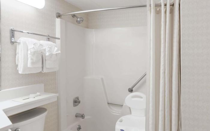 Travelodge Inn & Suites by Wyndham Albany