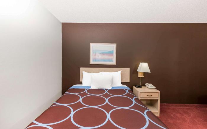 Super 8 By Wyndham Estherville