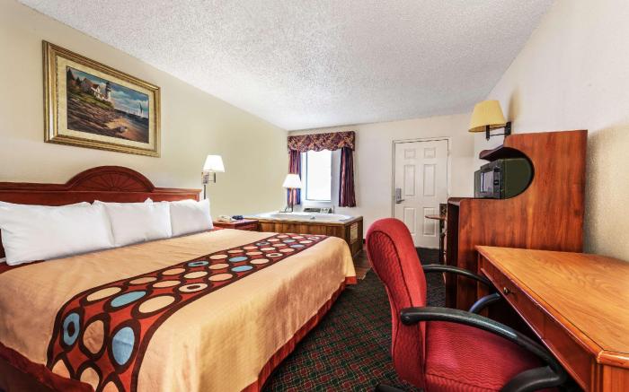 Super 8 By Wyndham Eastland