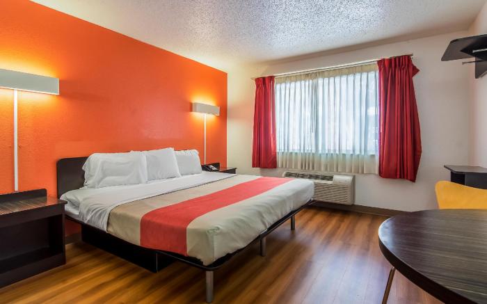 Motel 6 Dallas, TX - North - Richardson