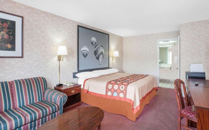 Super 8 By Wyndham Decatur Priceville