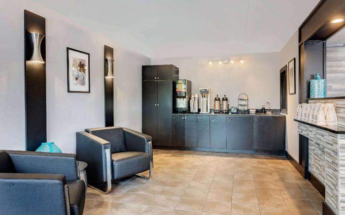 Travelodge by Wyndham College Park