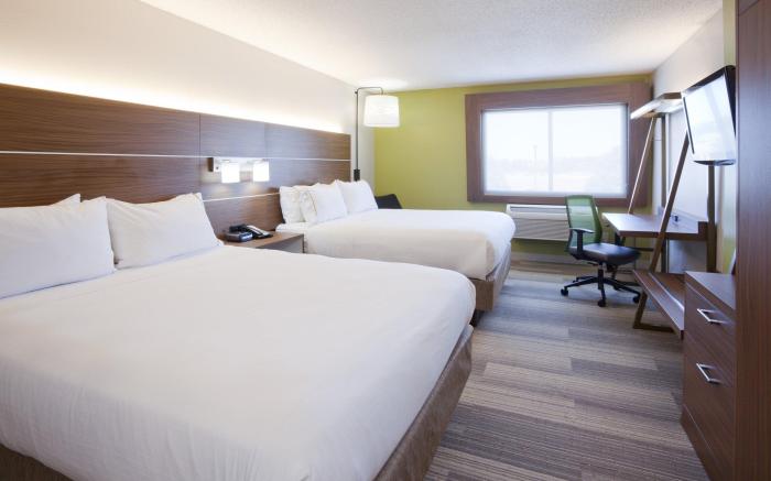Holiday Inn Express & Suites Minneapolis – West End by IHG