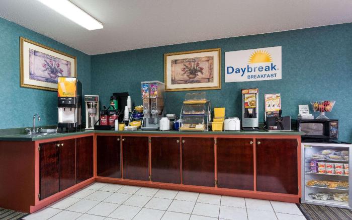 Days Inn by Wyndham Dickson