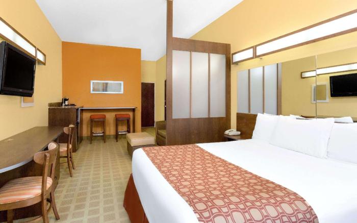 Microtel Inn & Suites by Wyndham Greenville/University Med