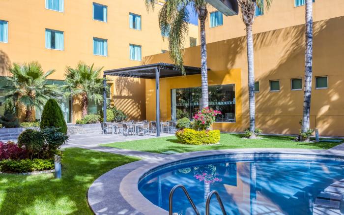 Fiesta Inn Express San Luis Potosí Oriente
