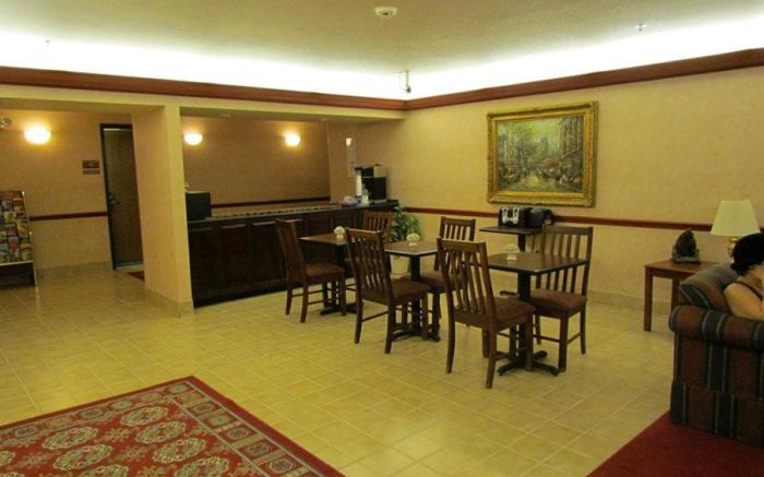 Western Inn & Suites Hampton