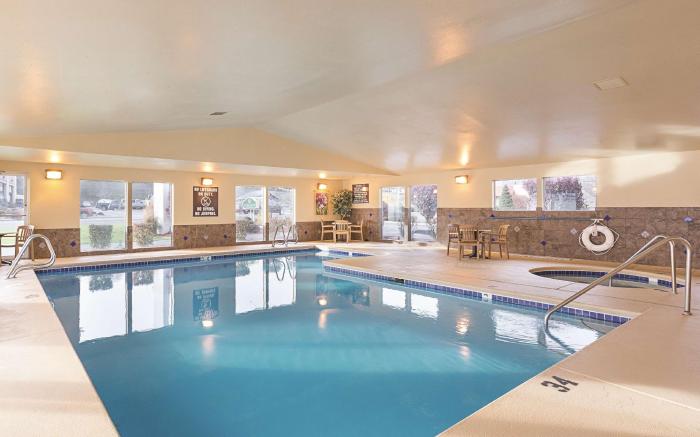 Clarion Pointe Wenatchee