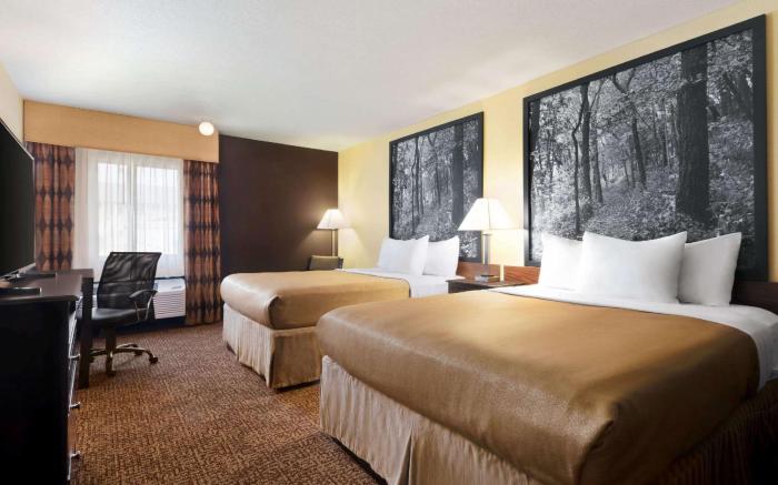 Super 8 By Wyndham Des Moines