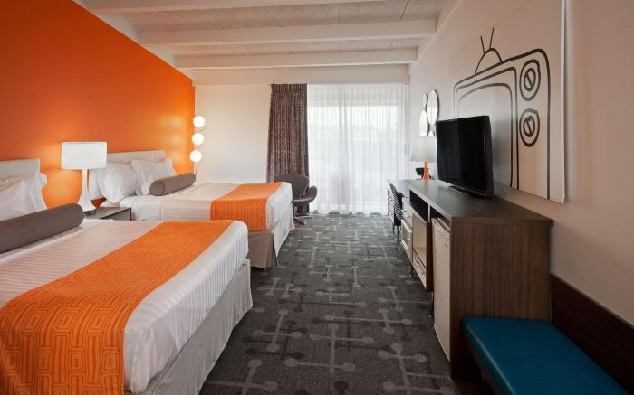 Howard Johnson Hotel by Wyndham Toms River