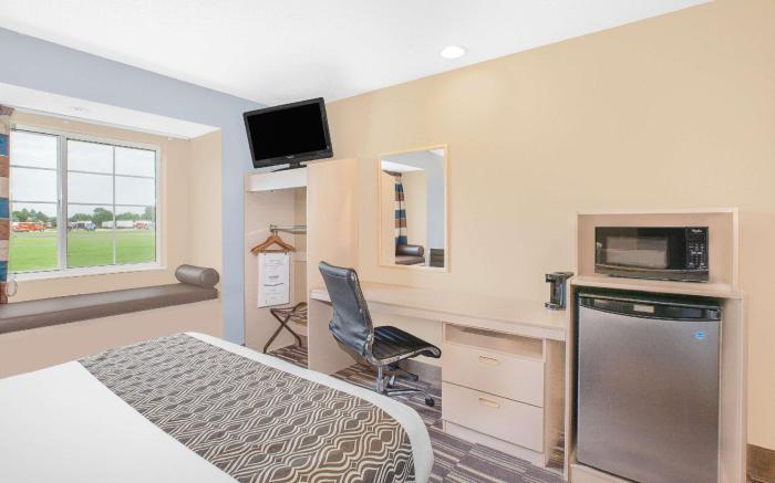Microtel Inn & Suites by Wyndham Clear Lake