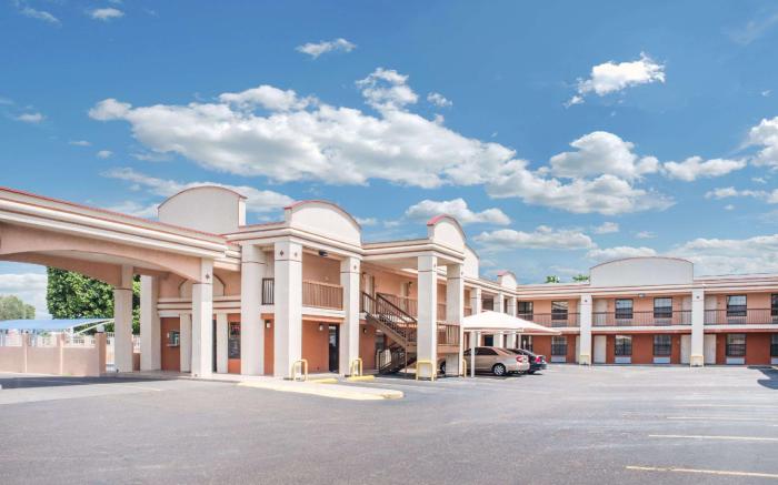 Days Inn by Wyndham McAllen