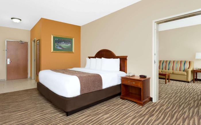 Baymont by Wyndham Augusta Riverwatch