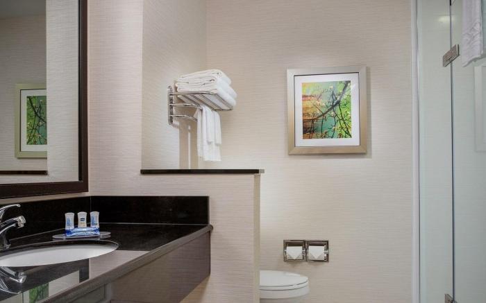 Fairfield Inn & Suites Lincoln Airport