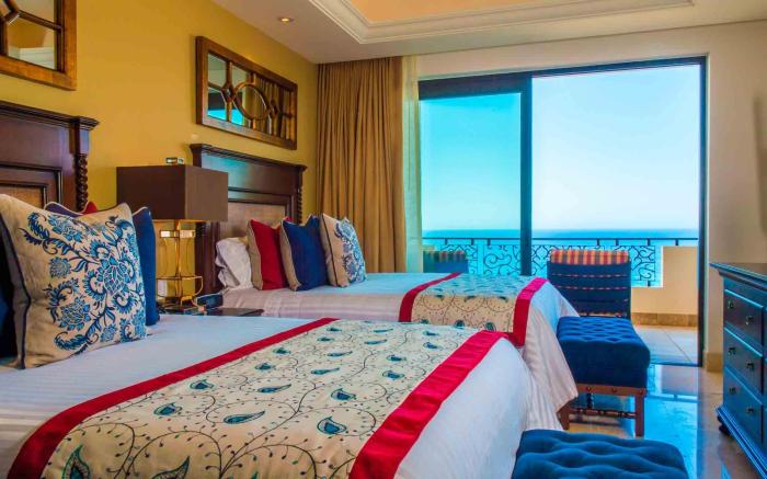 Grand Solmar Land's End Resort & Spa