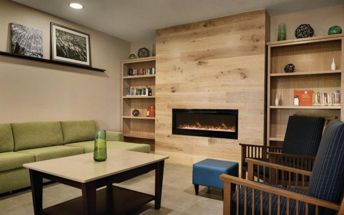Country Inn & Suites by Radisson, Coralville, IA