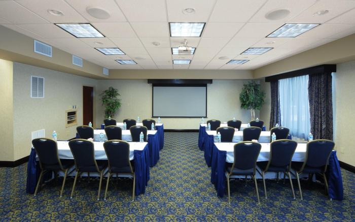 Holiday Inn Express & Suites Atlanta Perimeter Mall Hotel By IHG