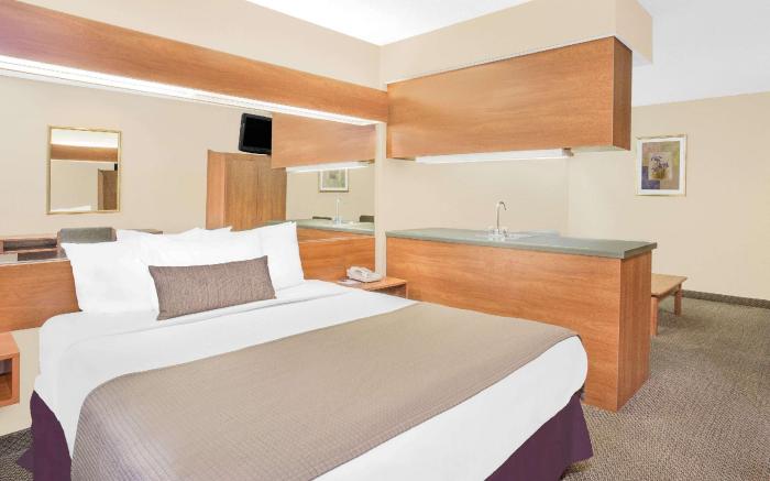 Microtel Inn & Suites by Wyndham Beckley East