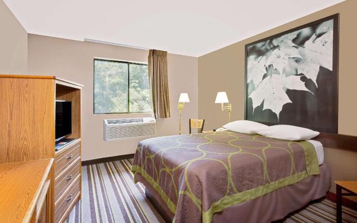 Super 8 By Wyndham Elkins