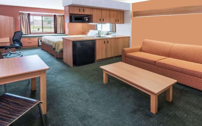 Super 8 By Wyndham Columbus West