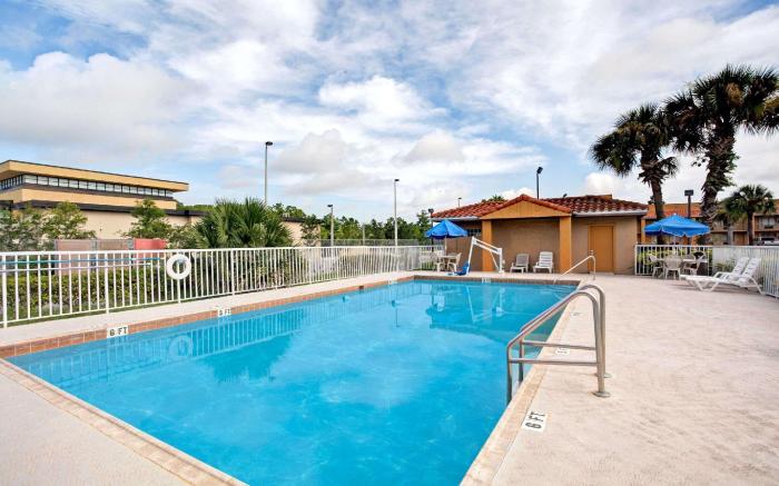 Quality Inn & Suites Orlando East - UFC Area