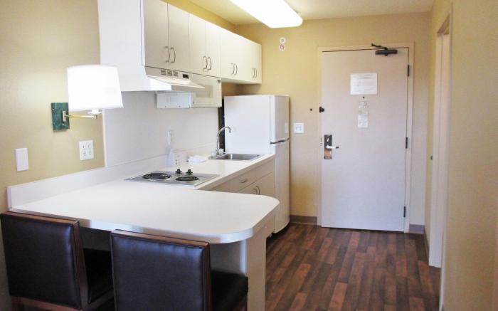 Extended Stay America Suites - Kansas City - Country Club Plaza