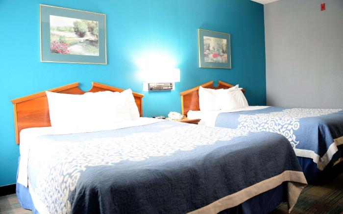 Days Inn by Wyndham Montgomery