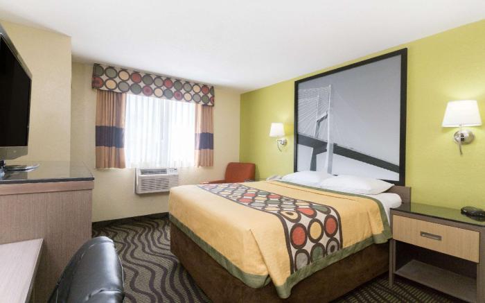 Super 8 By Wyndham Brunswick/St Simons Island Area