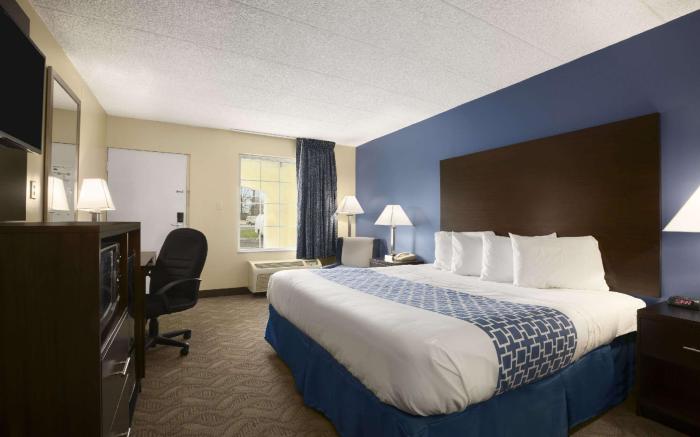 Days Inn & Suites by Wyndham Cherry Hill - Philadelphia