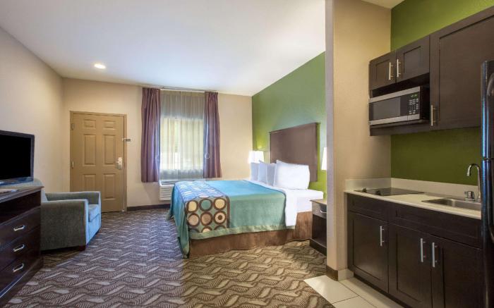 Super 8 By Wyndham Mansfield La